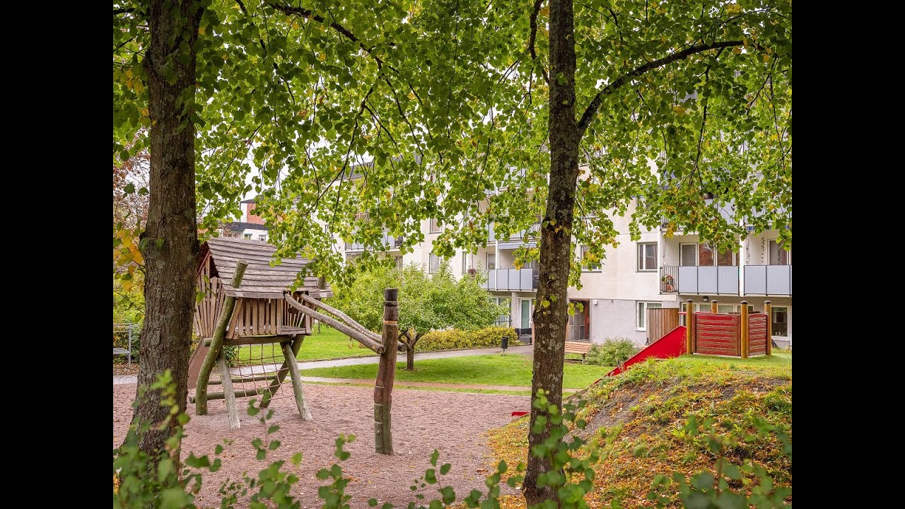 2 rum Lägenhet på Kruthornsvägen 40 Edsberg Sollentuna kommun - video
