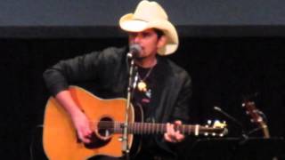Brad Paisley - The Cigar Song (All For The Hall NYC)