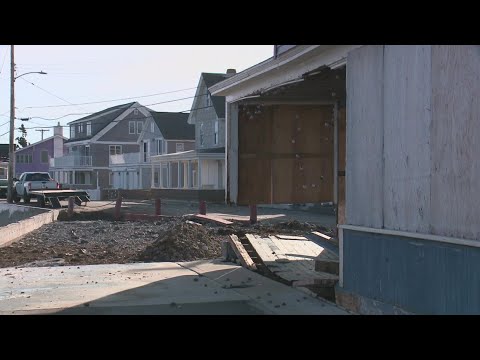Maine coastal communities continue cleanup after Friday storm