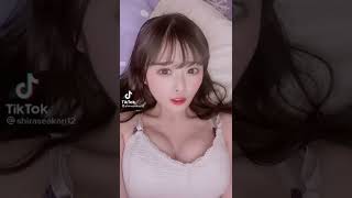 色気ムンムンお姉さん