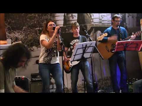 Sousedi - Sousedi - Hlupák váhá Live 2018 Big Jack Ostrava