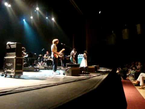 Spleen e Sandra Nkaké no Estação SESC Brasil