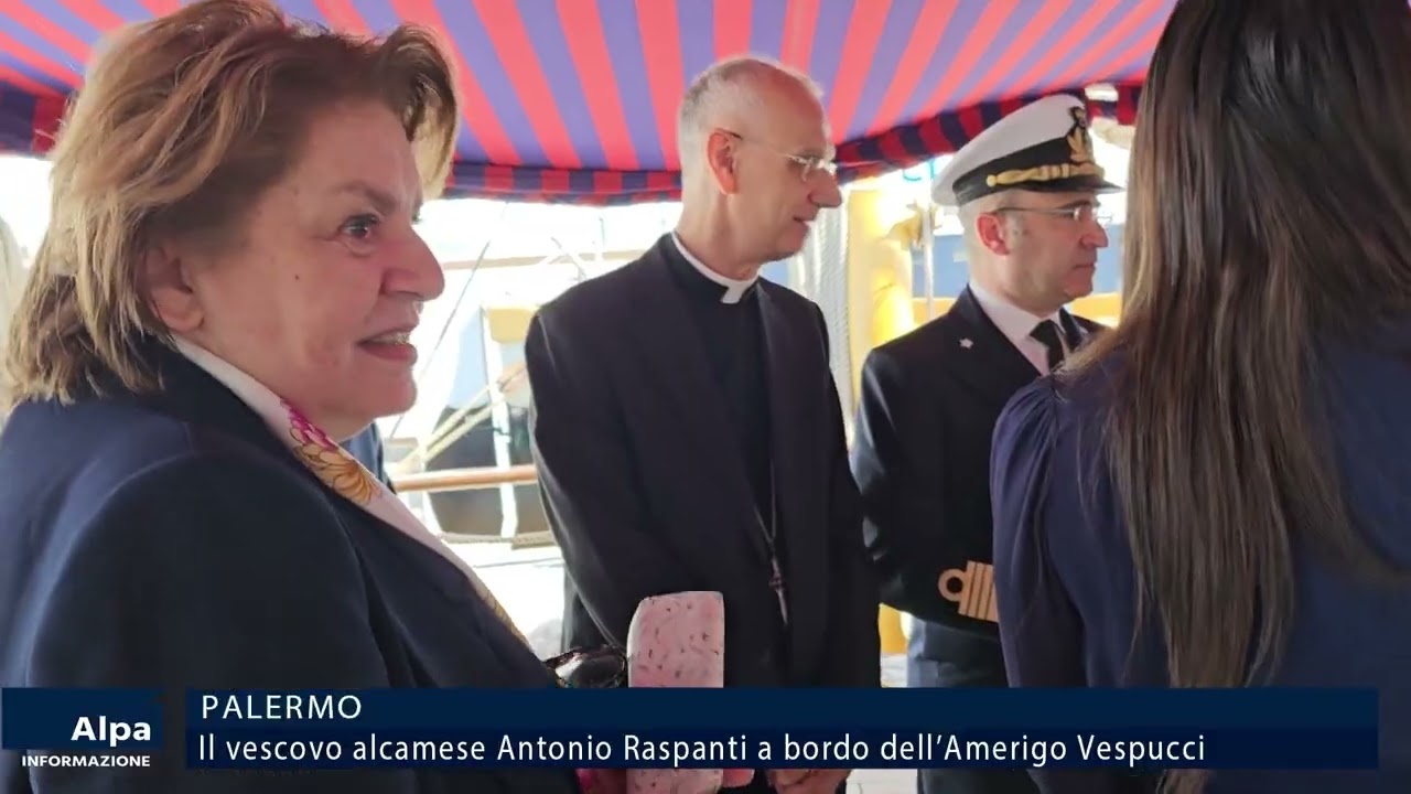 Il presidente della Cesi, alcamese Antonino Raspanti, a bordo dell ...