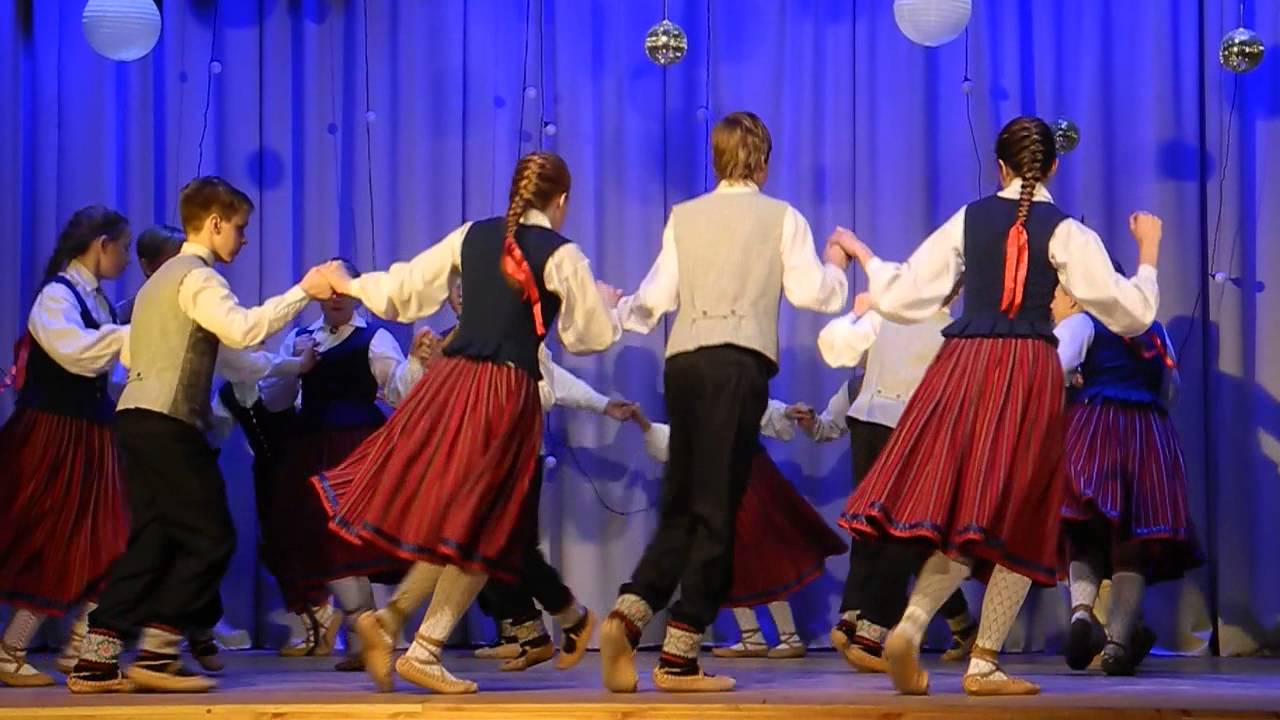 Skolu TDA sadancošana «Trakā kaza» Engurē /FOTO, VIDEO/