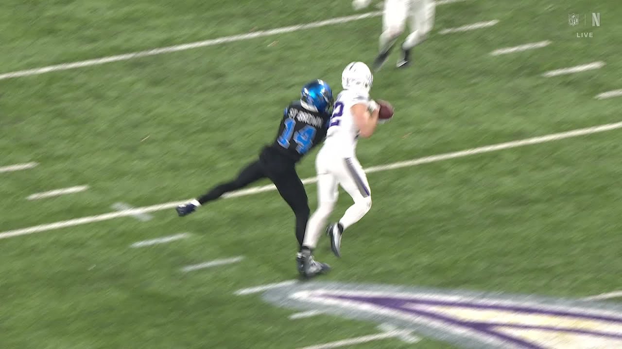 Harrison Smith snags Goff's pass for a Vikings' INT