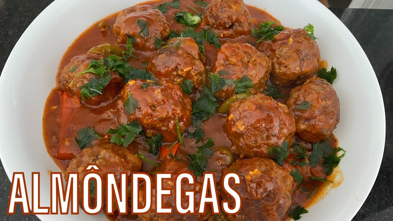 ALMÔNDEGAS DE CARNE MOÍDA SIMPLES AO MOLHO