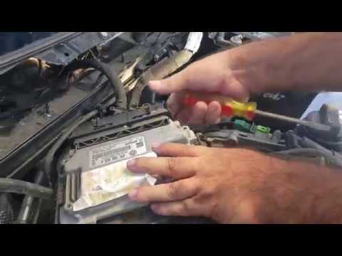VOLKSWAGEN ECU / ECM REMOVAL / VW JETTA ECU COMPUTER LOCATION AND REMOVAL