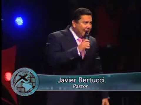 Él nos dio Vida. Pastor Javier Bertucci (Domingo 30-10-2011)