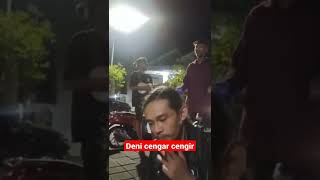 Download lagu Lagu sugeng dalu Deni caknan Dipake Orang Ngamen Di Depan Penyanyi nya mp3