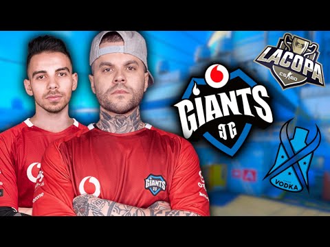Vodafone GIANTS vs Vodka Juniors - La Copa (Fase de Grupos)