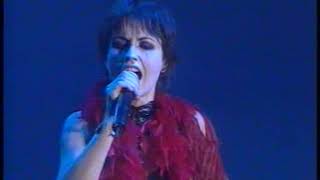 The Cranberries - New New York Live (5/10/2002 Istanbul Concert)