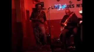 Ain&#39;t No Sunshine - Live performance at Blue Chicago