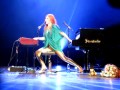 Tori Amos - Bouncing Off Clouds (Live in Moscow ...