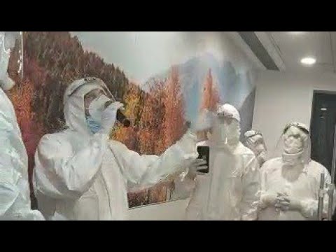 Meir Adler & Ahrele Samet Singing & Lifting The Spirits Of Corona Patients At Hospital In Bnei Brak