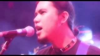 Download lagu DEWA 19 - Dua Sejoli (Live perform) mp3