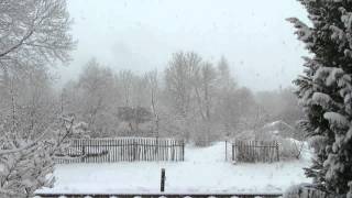 preview picture of video 'Gründonnerstag Schnee in Thalheim Erzgebirge'