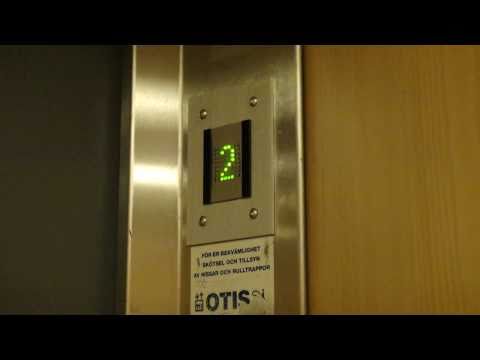 Deve Schindler Holeless Hydraulic elevator @ Norra Hamngatan 9C in Söderhamn.