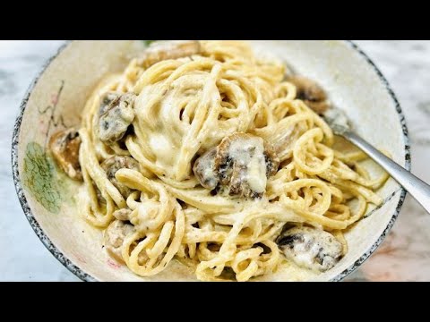 How to make the BEST Homemade Alfredo Sauce | Simple Easy way to make CREAMY FLAVORFUL ALFREDO SAUCE