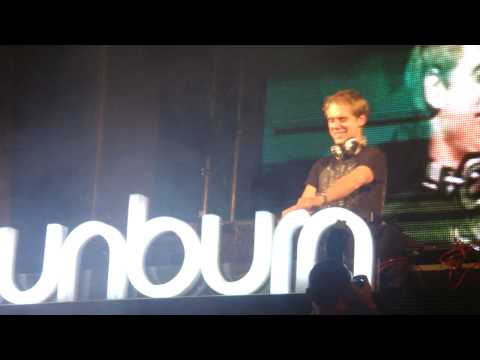 Evol Wavez - Name is the Answer - Armin Van Buuren - Sunburn Goa Dec 2009