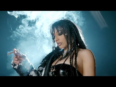 Krystall Poppin - “Rebelde” (Official Video)