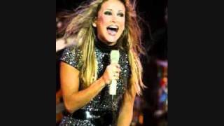 Claudia Leitte Cai fora/Foto na estante/Banho de chuva