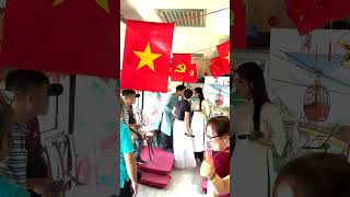 ベトナム鉄道の車内 Trong tàu điện. #railway #travel