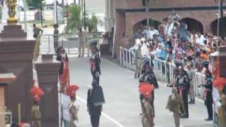 preview picture of video 'WAGHA BORDER PARADE 96  by www.sabukeralam.blogspot.com'