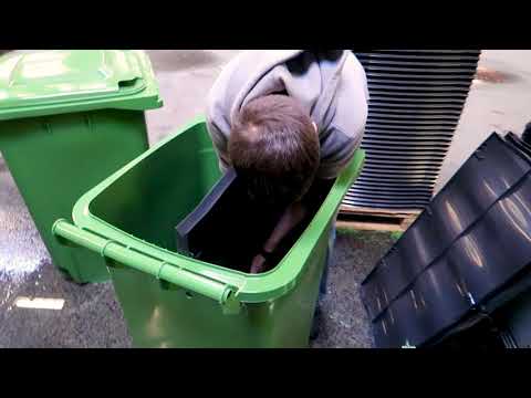 Montage af 2-hjulet affaldsbeholder