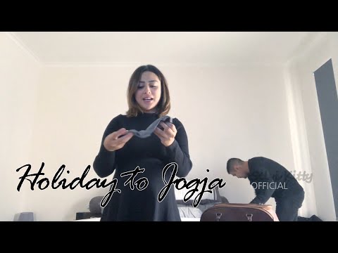 Ternyata Selvi Kitty baru pertama kali ke Jogjakarta #travelling