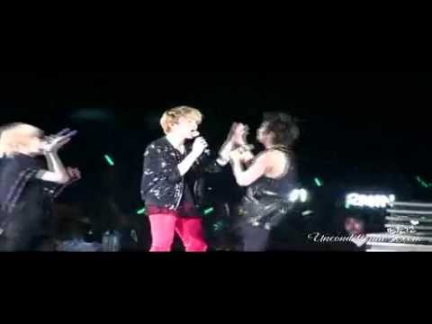 110820 JongKey hug @ Nanjing (clear version)