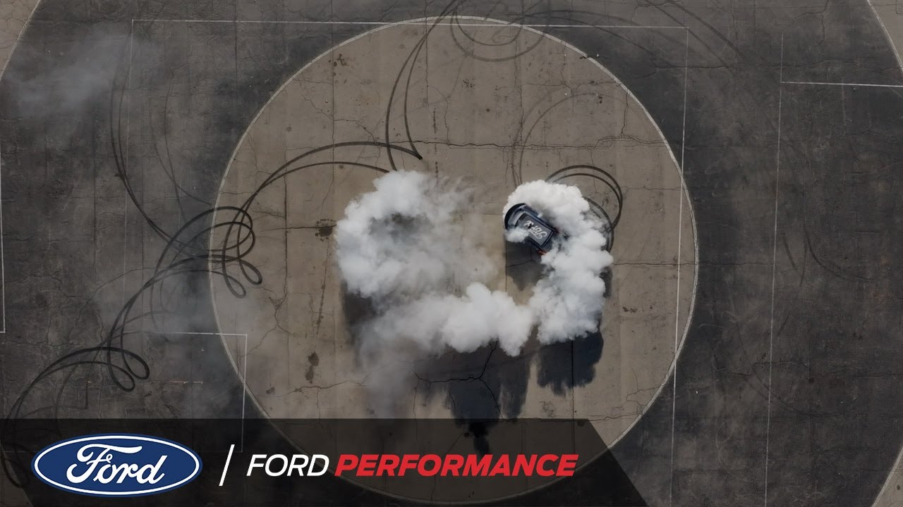 Verstappen i Perez w samochodach Forda:"Niesamowite doświadczenie''