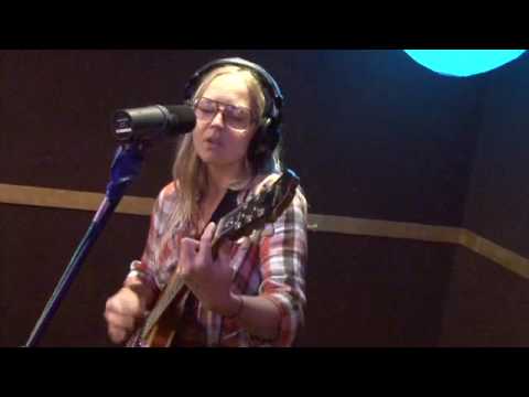 Lissie - Wedding Bells - Luxury Wafers Sessions