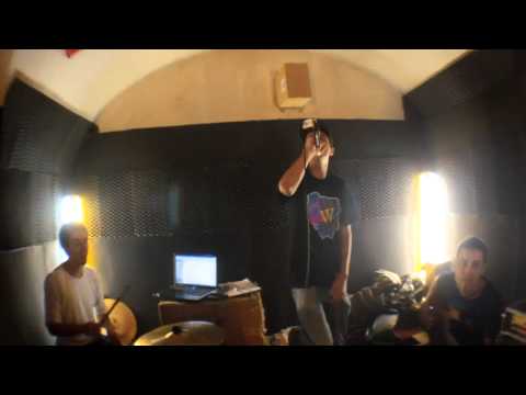 THE SPONTANZ (Drinkteam Live Band) - Miasto Patrzy (Próba przed Orkiestrap vol1)