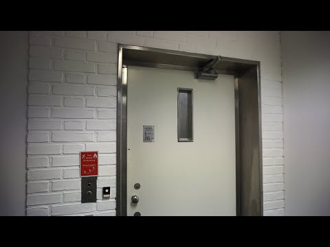 Amazing original 1968 Siemens fast traction elevator @ Hovedvejen 110, Glostrup, Denmark