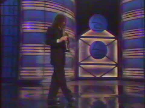 Thumbnail for Kenny G "Forever In Love" and Toni Braxton "Breathe Again" live at the 1994 Grammy Awards by Kenny G