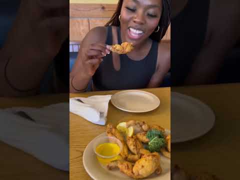 Frau probiert zum ersten Mal Froschschenkel #Shorts #Frosch