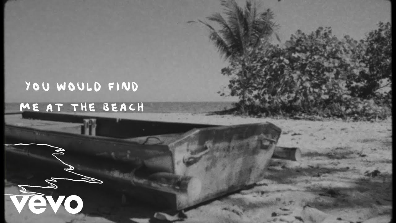 Gigi Perez - At The Beach, In Every Life