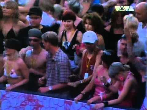 DJ Tiësto - Live @ Love Parade 2006, Berlin (15-07-06).avi
