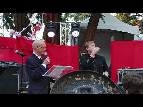 John Waters introduces Lydia Lunch Retrovirus @ Halloween Meltdown 2022 🎃