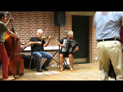 "Læsøgruppen" - LÆSØBAL: March - Rundtenom - Vals - Vestenom - Danish folkmusic