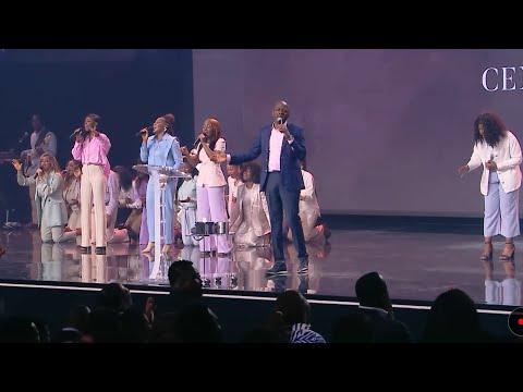 Yvan Castanou : Jésus nous te couronnons/ viens Jésus prendre la place du Roi