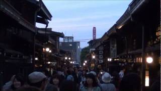 preview picture of video '暮れなずむ高山　上二之町　Takayama's old town at sunset'