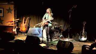 Chelsey Damphousse @ Oasis Pub in Windsor, Ontario