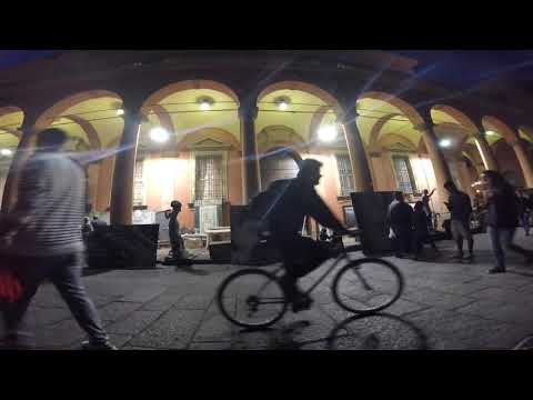 Bolonha 3 Osteria dell'Orsa Caffe Paris Piazza Maggiore