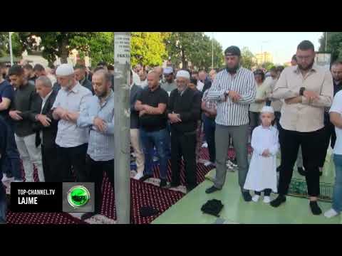 Top Channel/ Kurban Bajrami në Shkodër, zv/myftiu Halluni mesazh të rinjve: Mos e braktisni vendin