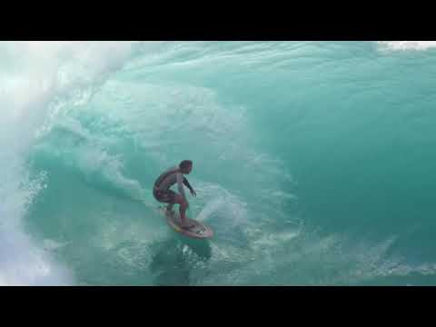 Ozzy Wrong, surfing his 'Tomahawk Twin Fin' at perfect Padang 🤯