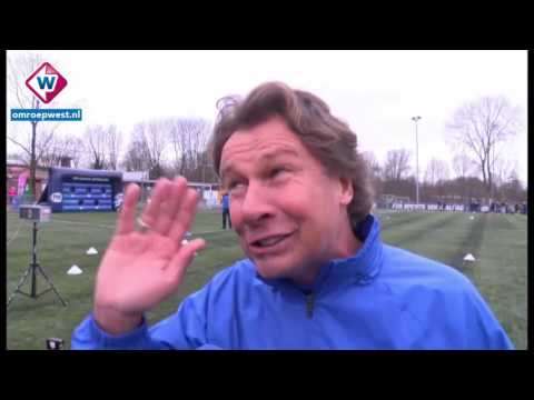 Jip (10) bezorgt Leiderdorp voetbalclinic van Fox Sports met wereldgoal