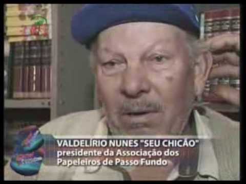 UPFTV Reportagem - Escritores visitam biblioteca dos Papeleiros