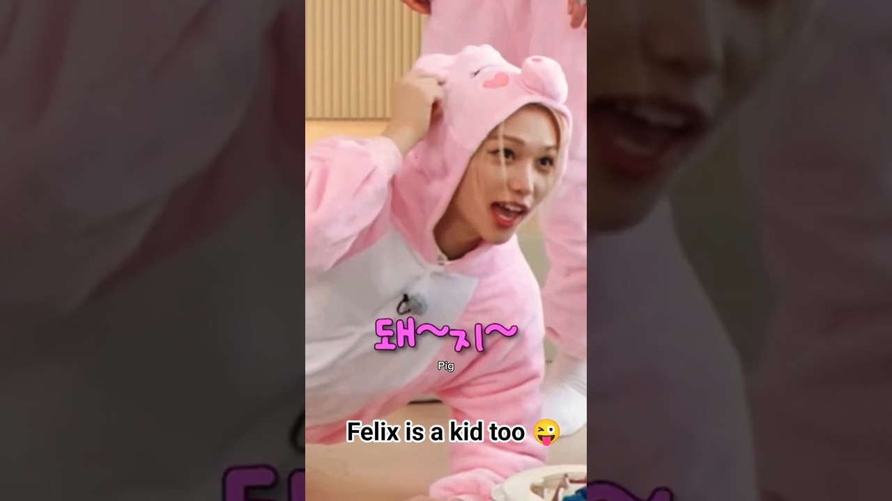 Felix playing with baby😬🐥😝🍓 #felix #yongbok #leefelix