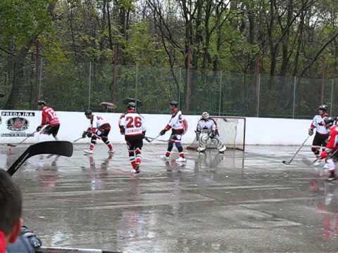 Jokerit Petržalka - LG AZhokej Bratislava 0:3 (zostrih)